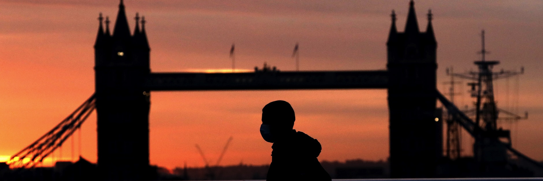 Auch London reagiert auf die hohen Corona-Infektionszahlen. Ab Donnerstag bleiben in England nur noch Schulen, Universitäten und notwendige Geschäfte geöffnet.