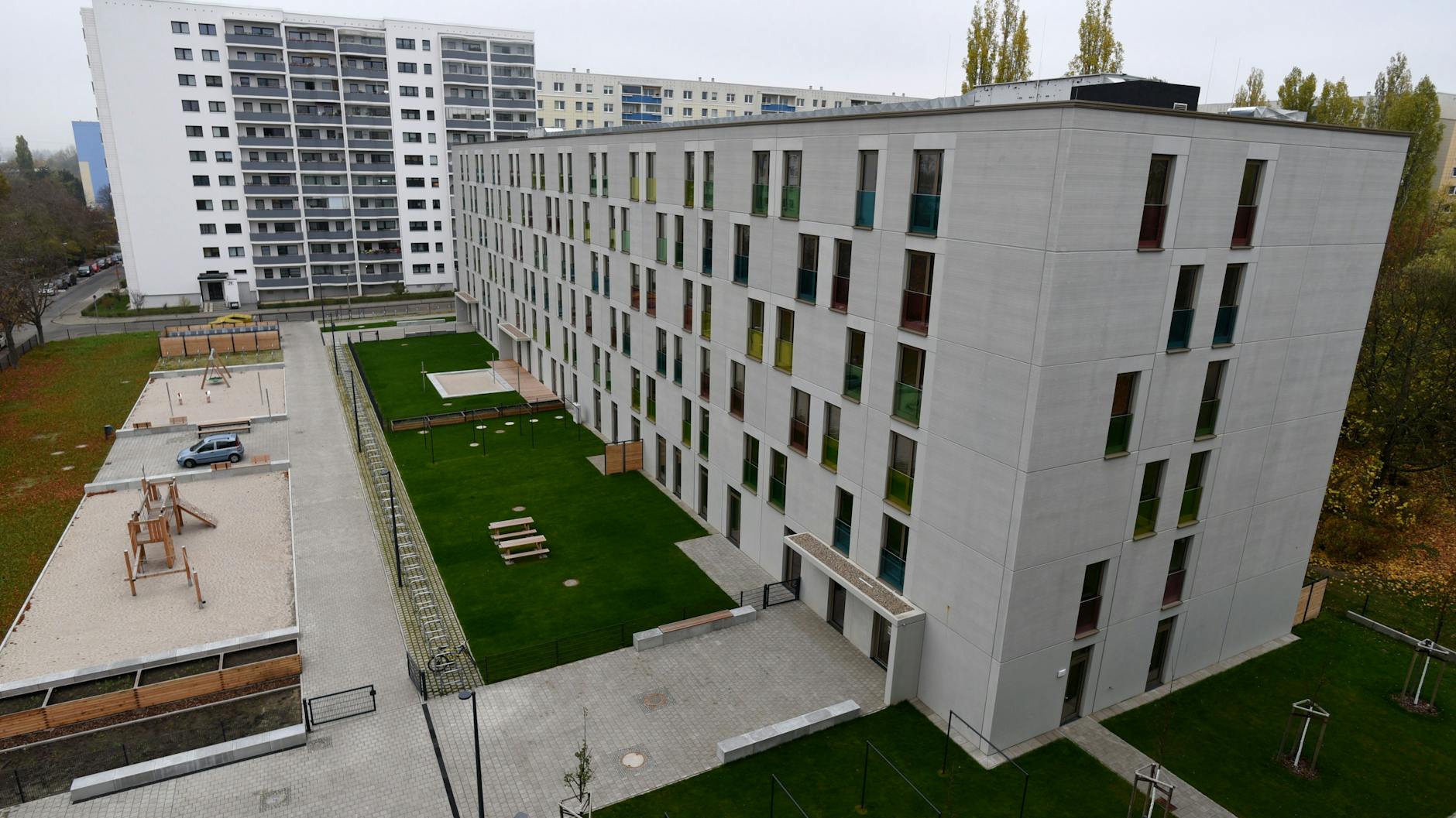 Die neue Flüchtlingsunterkunft am Murtzaner Ring in Marzahn. <br>