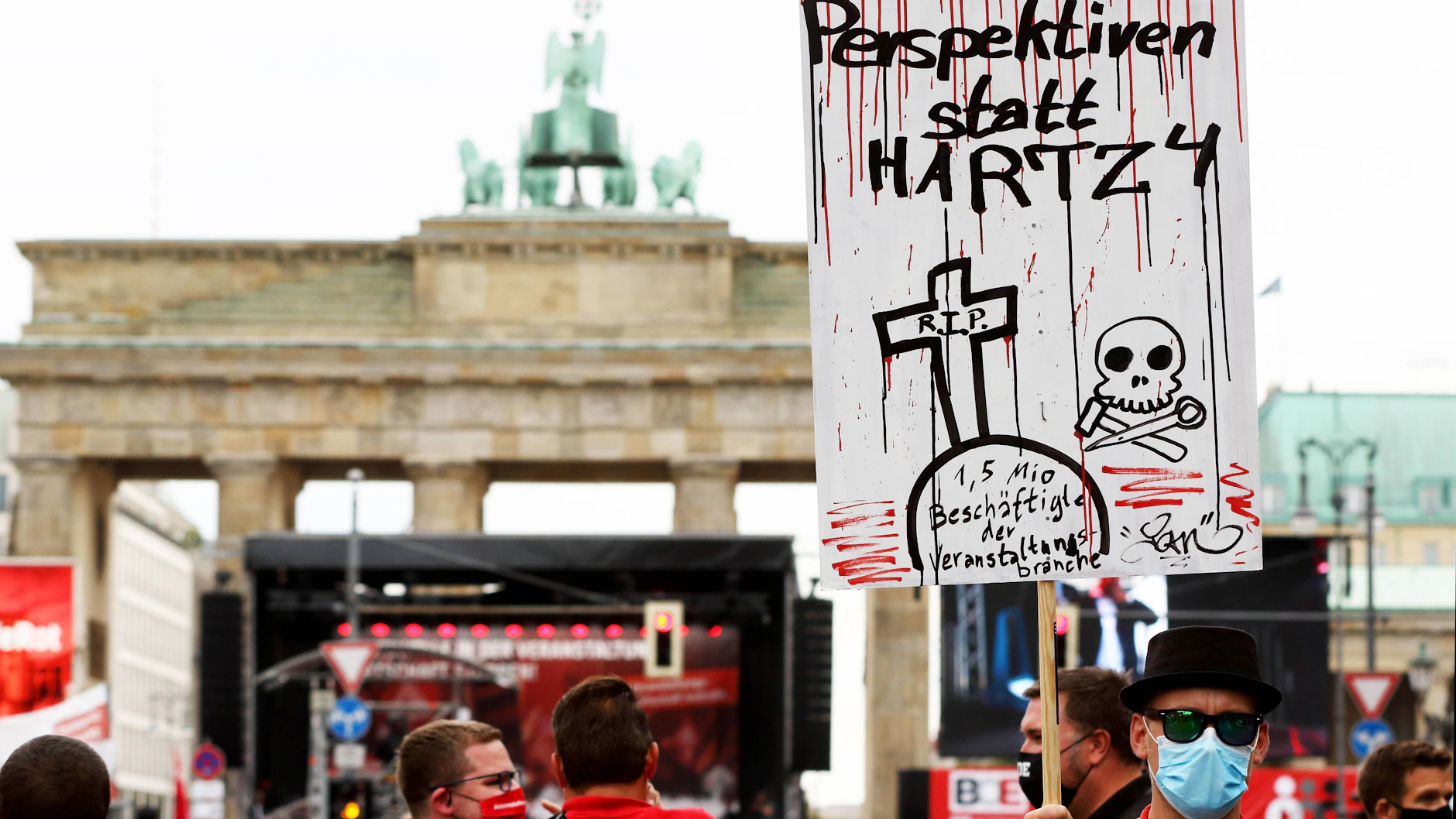 Etwa 15.000 Mitarbeiter und Vertreter der Kultur- und Veranstaltungsbranche protestierten am 9. September 2020 in Berlin für finanzielle Unterstützung und Soforthilfen wegen der Corona-Schutzmaßnahmen.
