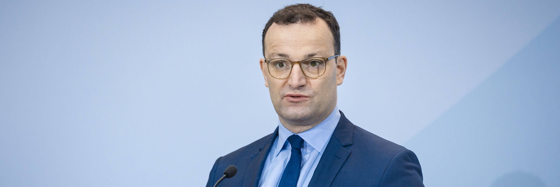 Bundesgesundheitsminister Jens Spahn geht auch über die aktuellen Maßnahmen im November hinaus von coronabedingt harten Einschränkungen aus.