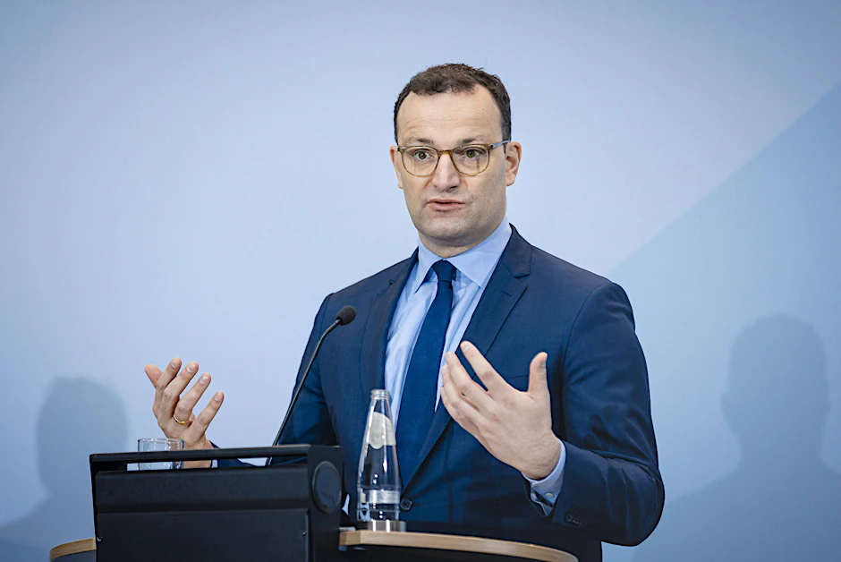 Bundesgesundheitsminister Jens Spahn&nbsp;geht auch über die aktuellen Maßnahmen im November hinaus von coronabedingt harten Einschränkungen aus.