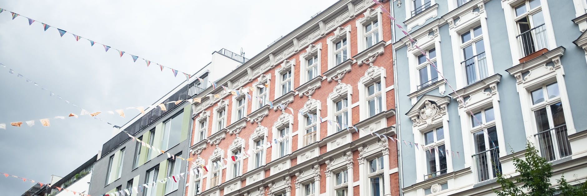 Immobilien in Berlin gelten als sichere Wertanlage. Viele Mieter bekommen es zu spüren.<br>