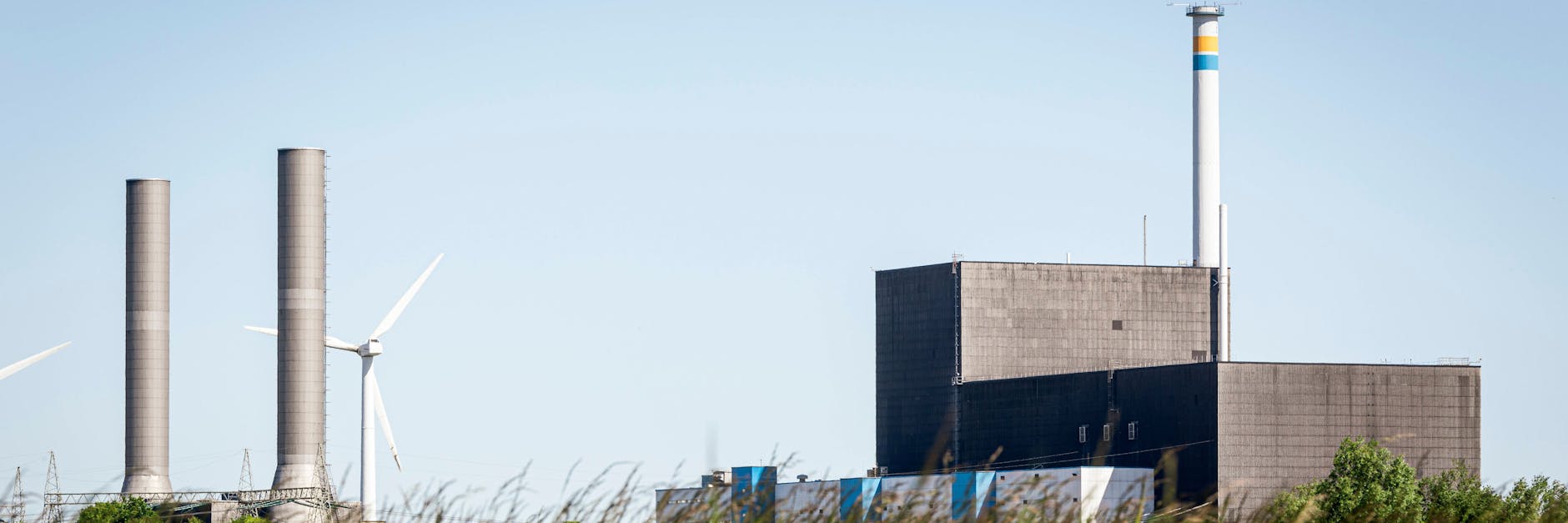 Das stillgelegte Vattenfall Atomkraftwerk Brunsbüttel ist seit 2017 frei von radioaktiven Brennelementen und wird nach und nach abgerissen. 