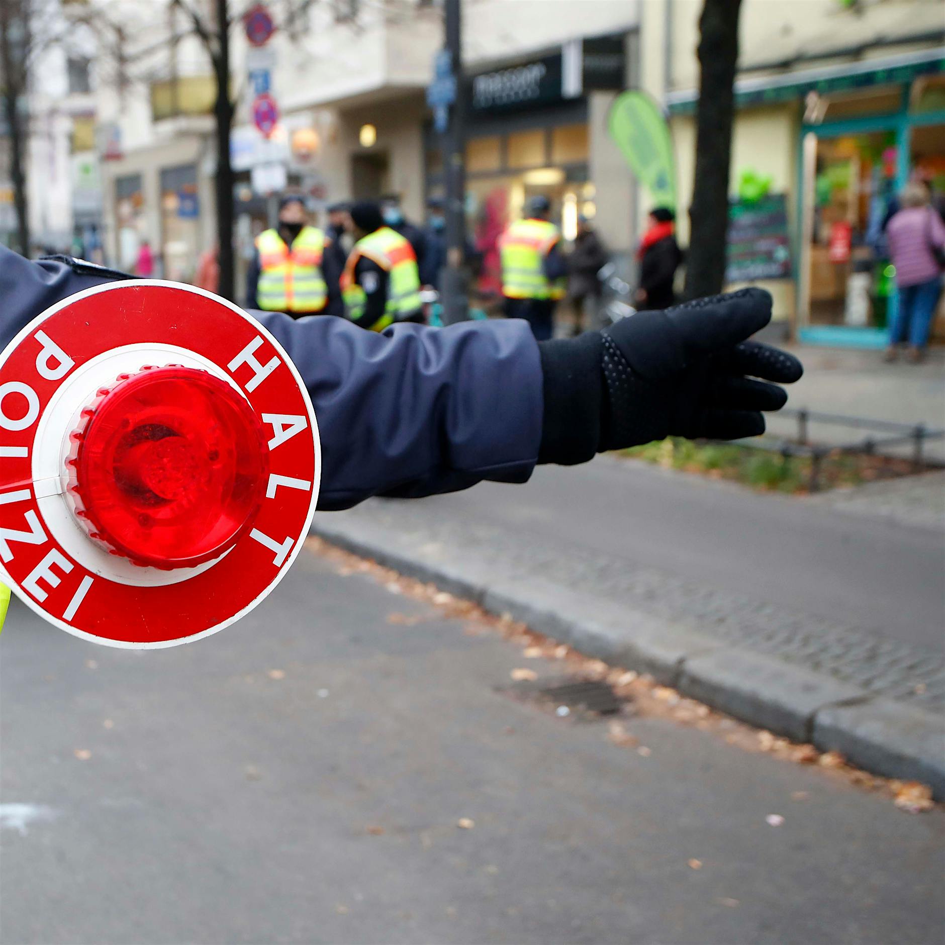 Berliner Polizei bezeichnet alte Fahrräder als „Bahnhofsschlampen“