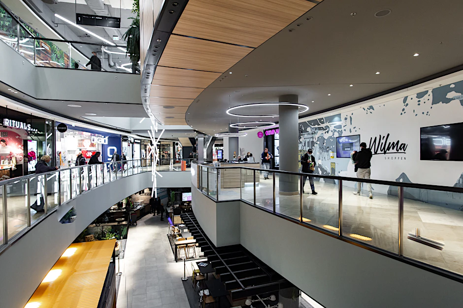 Noch sind Shopping-Center wie die Wilmersdorfer Arcaden (WILMA) geöffnet – müssen sie wegen steigender Corona-Infektionszahlen im Vorweihnachtsgeschäft schließen?<br>