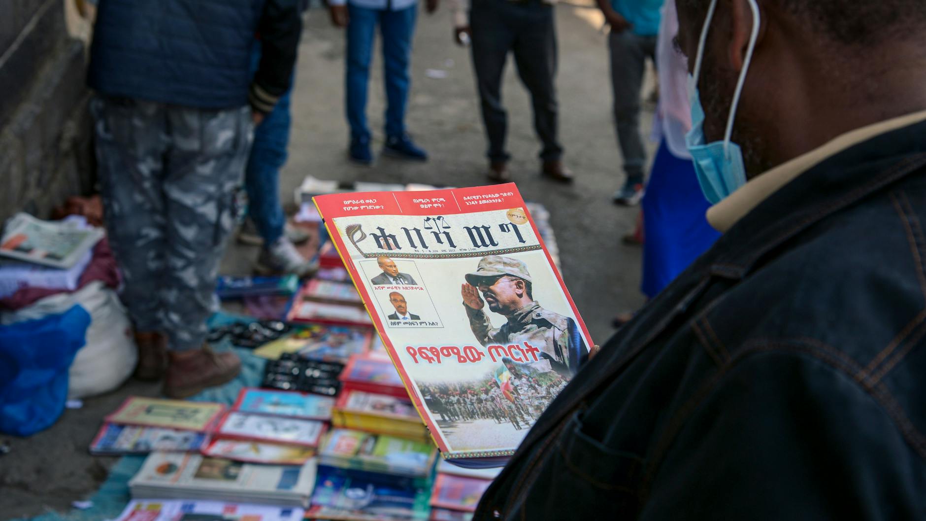 Zeitungen und Zeitschriften berichten in Äthiopien über die aktuelle militärische Konfrontation zwischen der Regierung in Addis Abeba und der Volksbefreiungsfront von Tigray (TPLF).