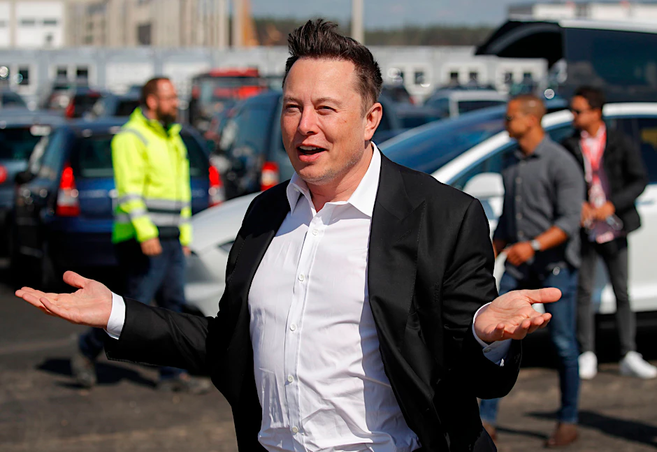 Elon Musk bei seinem Besuch in Grünheide.&nbsp;