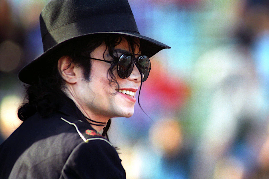 Sänger Michael Jackson während eines Pressetermins anlässlich eines Konzerts seiner - History World Tour - in München
