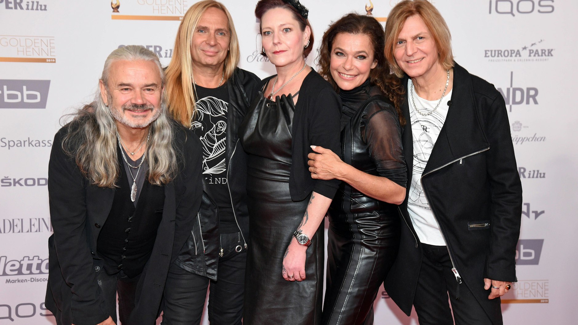 In dieser Besetzung trat Silly noch vor der Corona-Zwangspause auf: Jäcki Reznicek, Uwe Hassbecker, Anna R, Julia Neigel und Ritchie Barton.