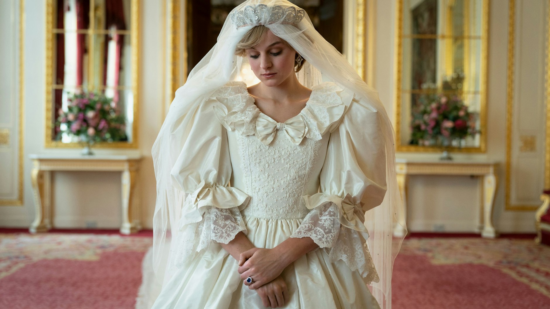 Emma Corrin als Prinzessin Diana in "The Crown"