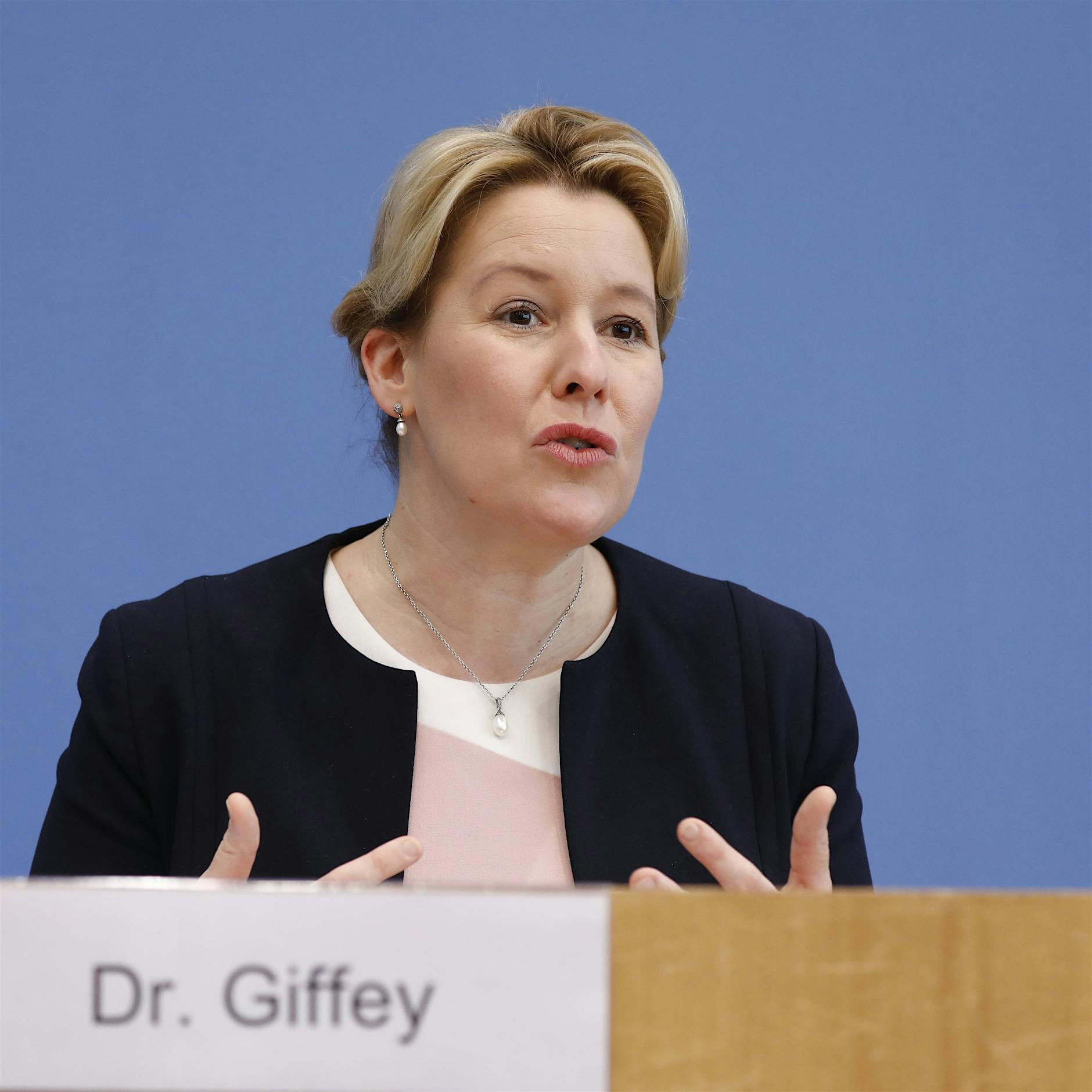 Heilige Franziska statt Doktor Giffey?