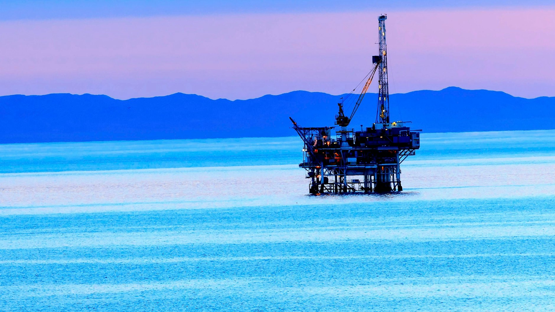 Bohrinsel im Pazifik.