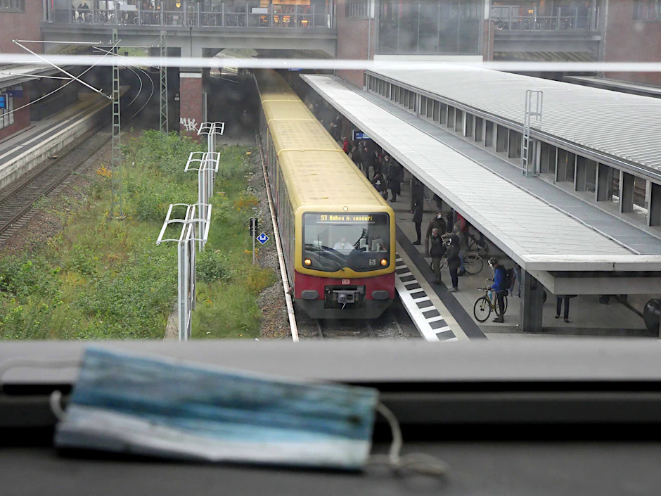 Die Berliner S-Bahn im Berufsverkehr am Montagmorgen. (Symbolbild)