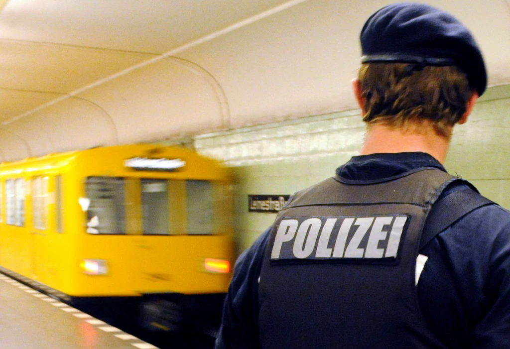 U6: Rassistische Beleidigungen und Angriffe bei Streit