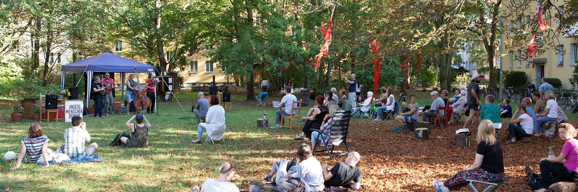 Mit&nbsp; regelmäßigen Hofkonzerten macht die Bürgerinitiative Grüner Kiez Pankow Stimmung gegen die geplante Verdichtung an der Ossietzkystraße und der Kavalierstraße.&nbsp;&nbsp;<br> <br>