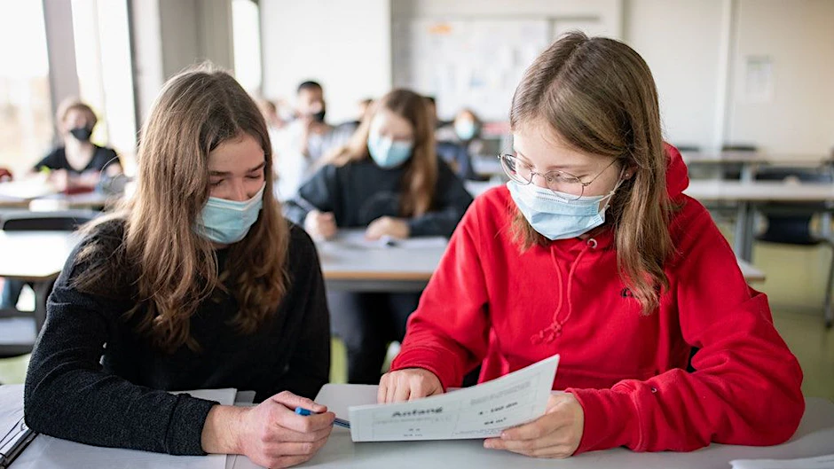 Bald könnte es eine Maskenpflicht an allen Schulen geben.