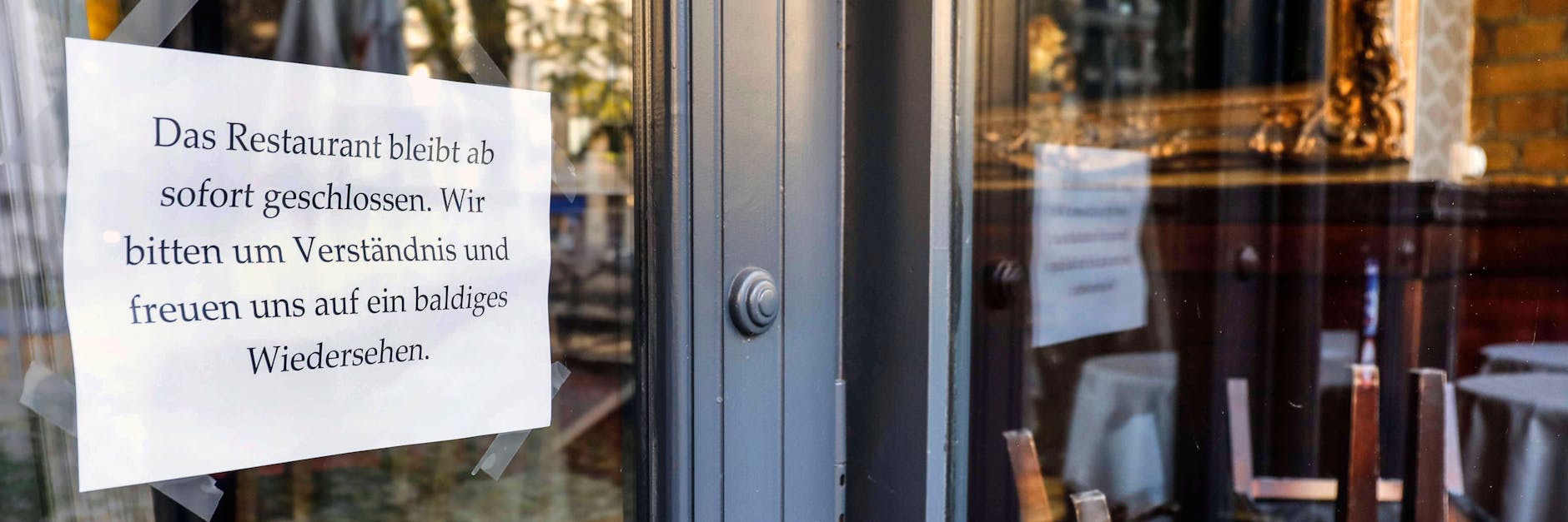 Ein geschlossenes Restaurant in Berlin. Insgesamt steht die Branche, die in Berlin auch einen großen Teil der städtischen Attraktivität ausmacht, vor dem Abgrund.