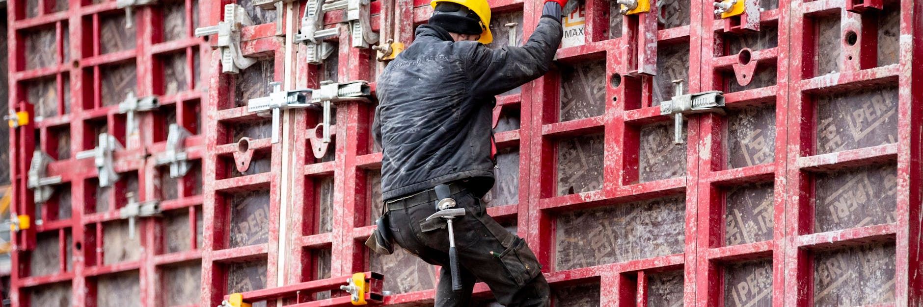 Abwärts: Die Aufträge für die Bauwirtschaft in Berlin gehen zurück.