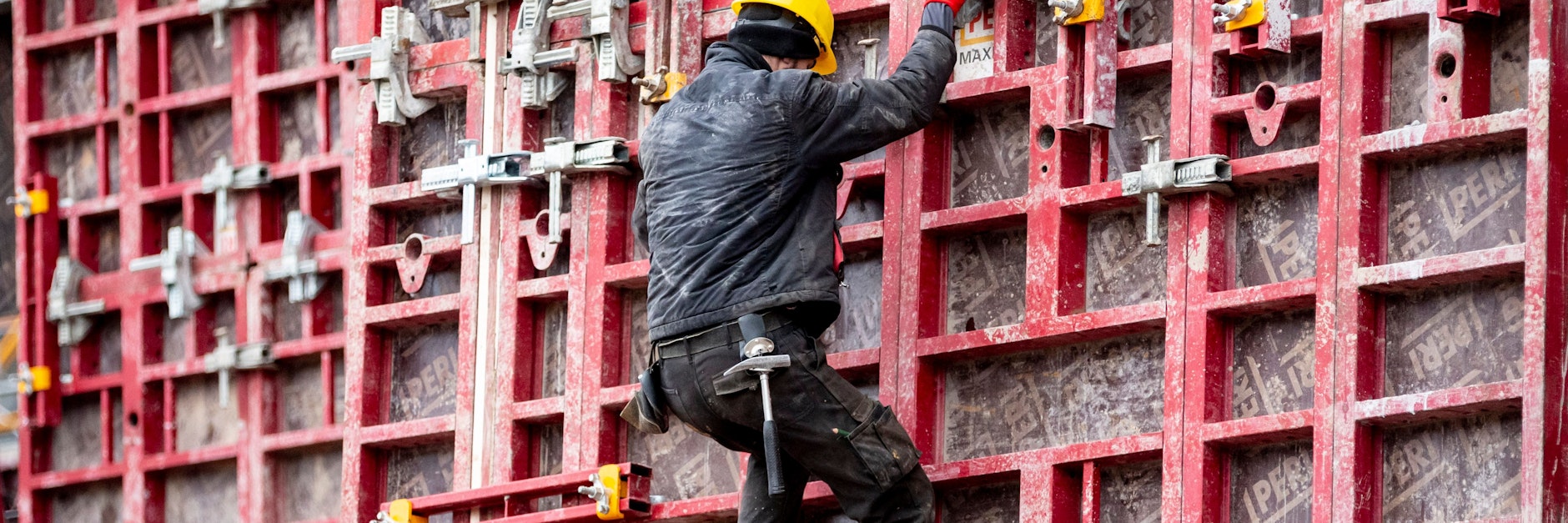 Abwärts: Die Aufträge für die Bauwirtschaft in Berlin gehen zurück.