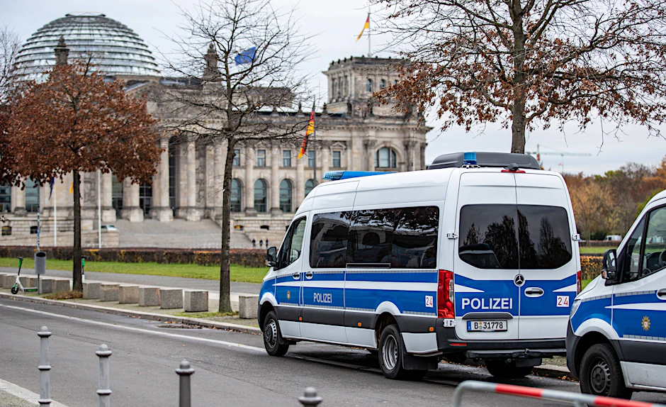 Polizei vor dem Bundestag&nbsp;