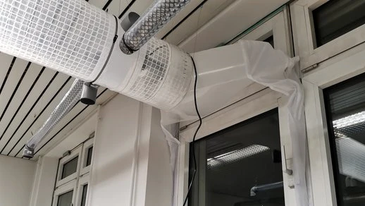 Detailaufnahme des&nbsp;Abluftsystems in der Gesamtschule Mainz-Bretzenheim.