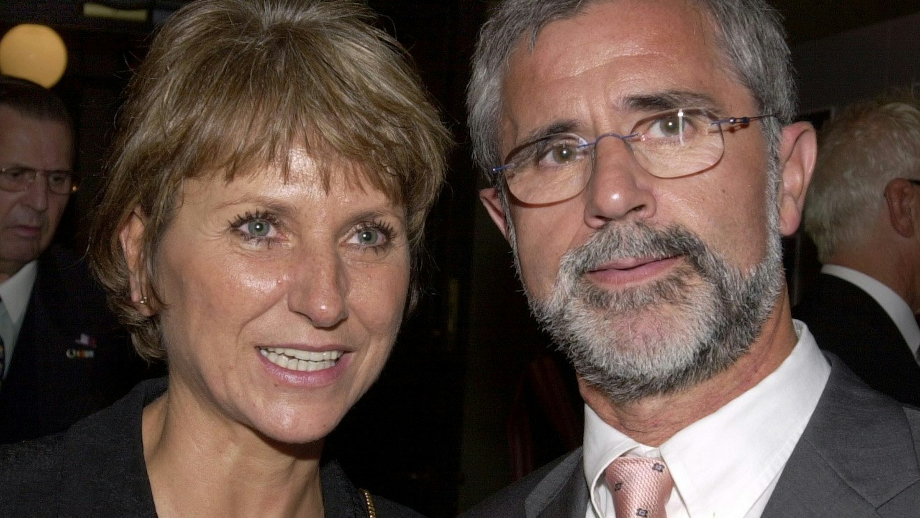 Ein Bild aus besseren Tagen: ein gesunder Gerd Müller (r.) mit Ehefrau Uschi.&nbsp;