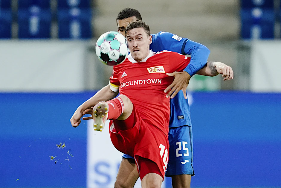 Max Kruse - hier im Zweikampf mit Hoffenheims Kevin Akpoguma - erzielte gegen seinen Lieblingsgegner&nbsp; &nbsp;schon sein achtes Tor in 16 Spielen.&nbsp;