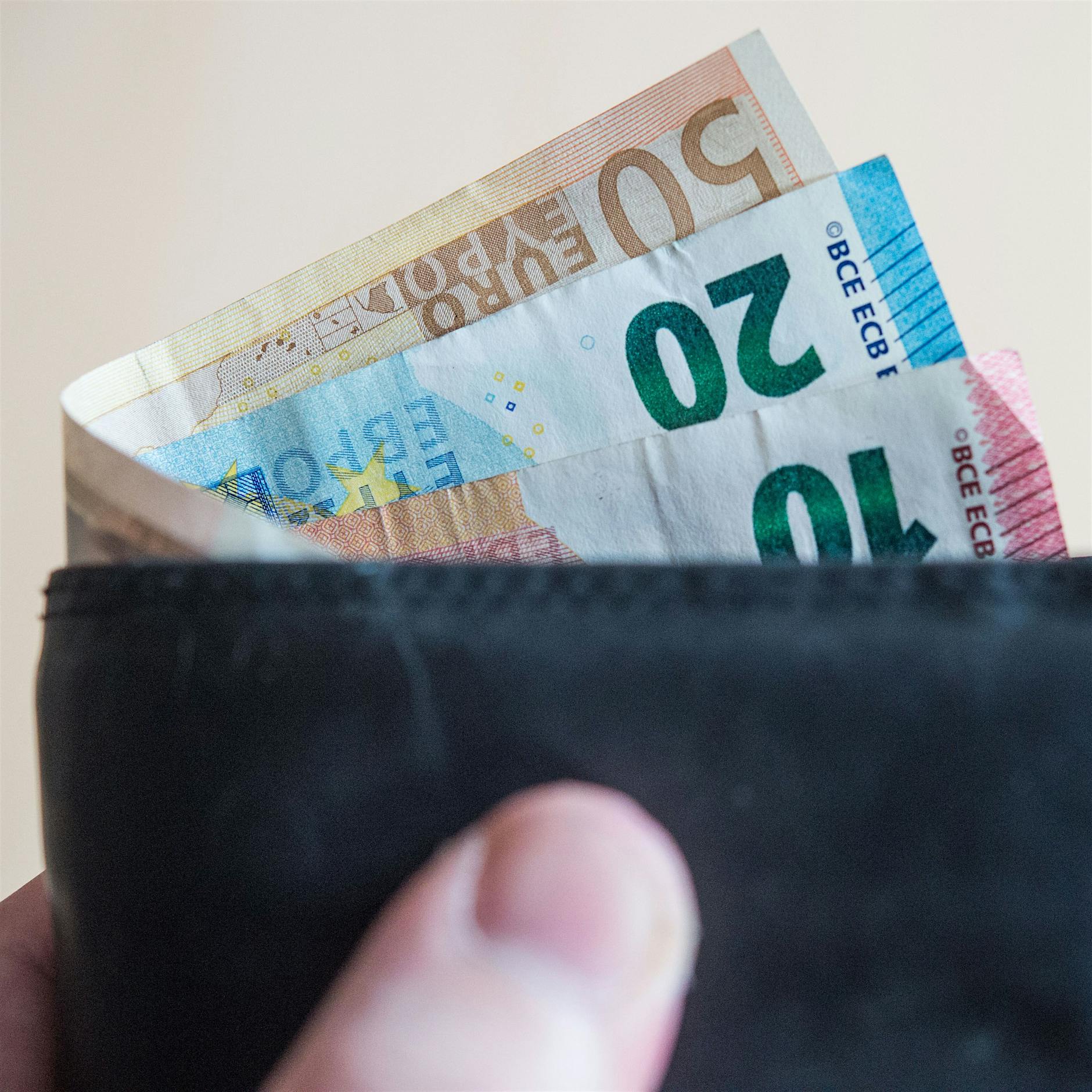 Geld schüttet die Ursachen der Armut nur zu