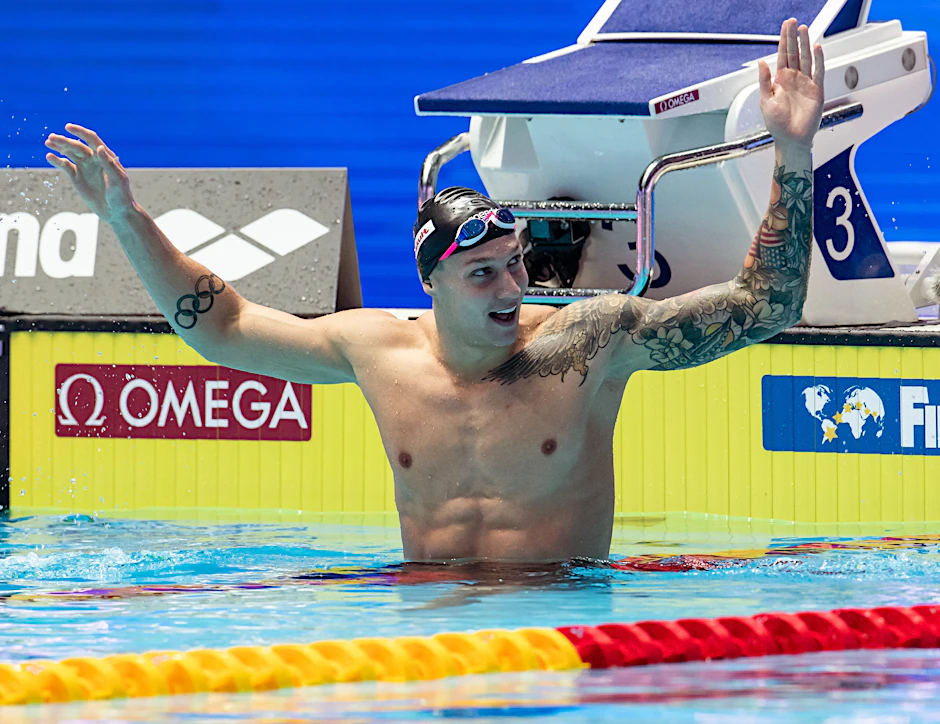 Caeleb Dressel aus den USA jubelt über seine Weltrekorde am Fließband.