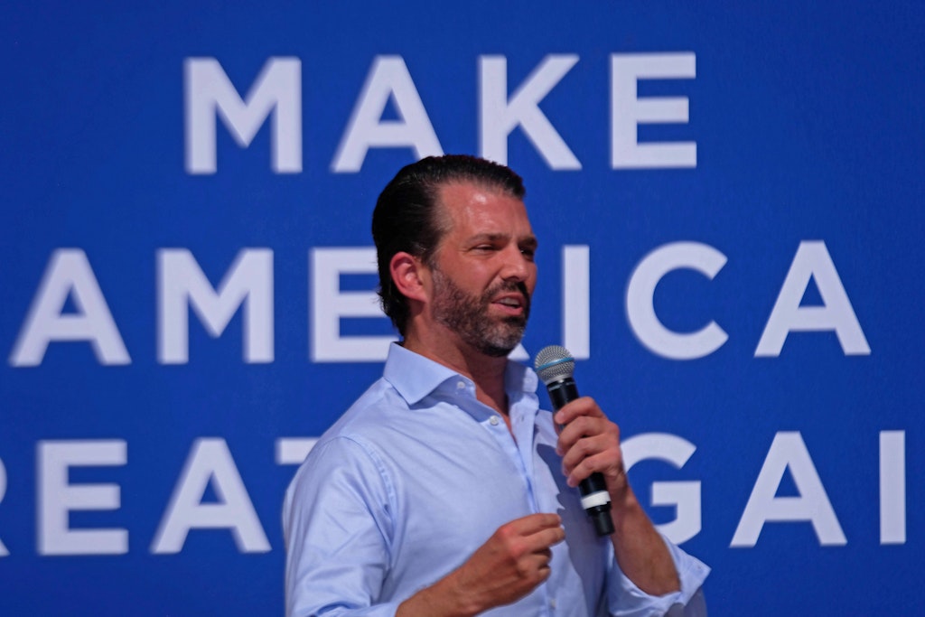 ältester Sohn Von Donald Trump Positiv Auf Corona Getestet