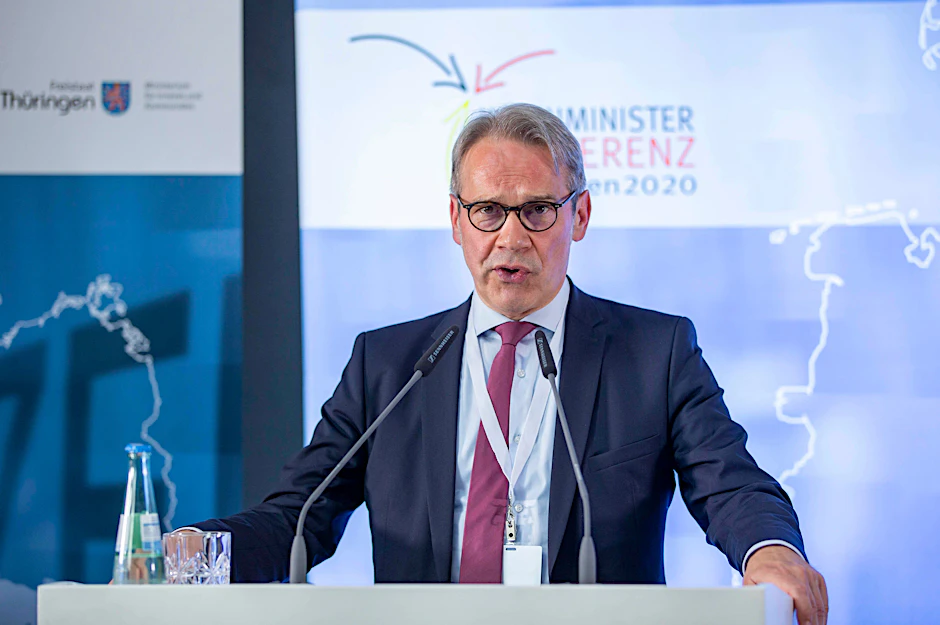 Der Thüringer Innenminister Georg Maier (SPD) brachte ein Verbot der AfD ins Gespräch.