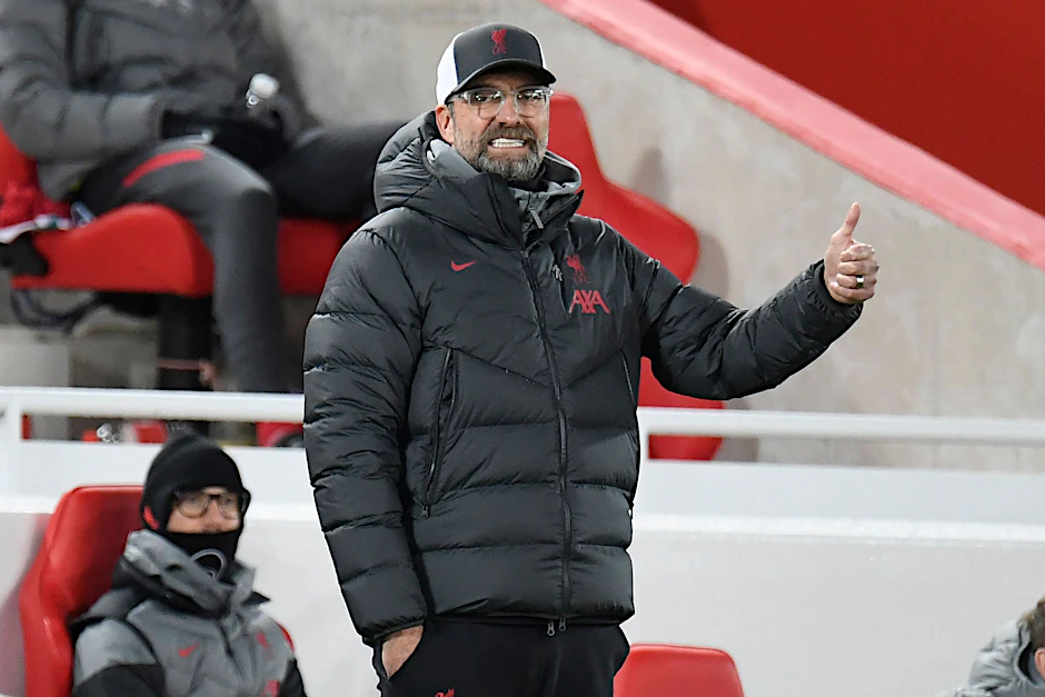 Daum hoch: Jürgen Klopp hält jetzt auch Liverpools Rekord in Sachen ungeschlagene Heimspiele.
