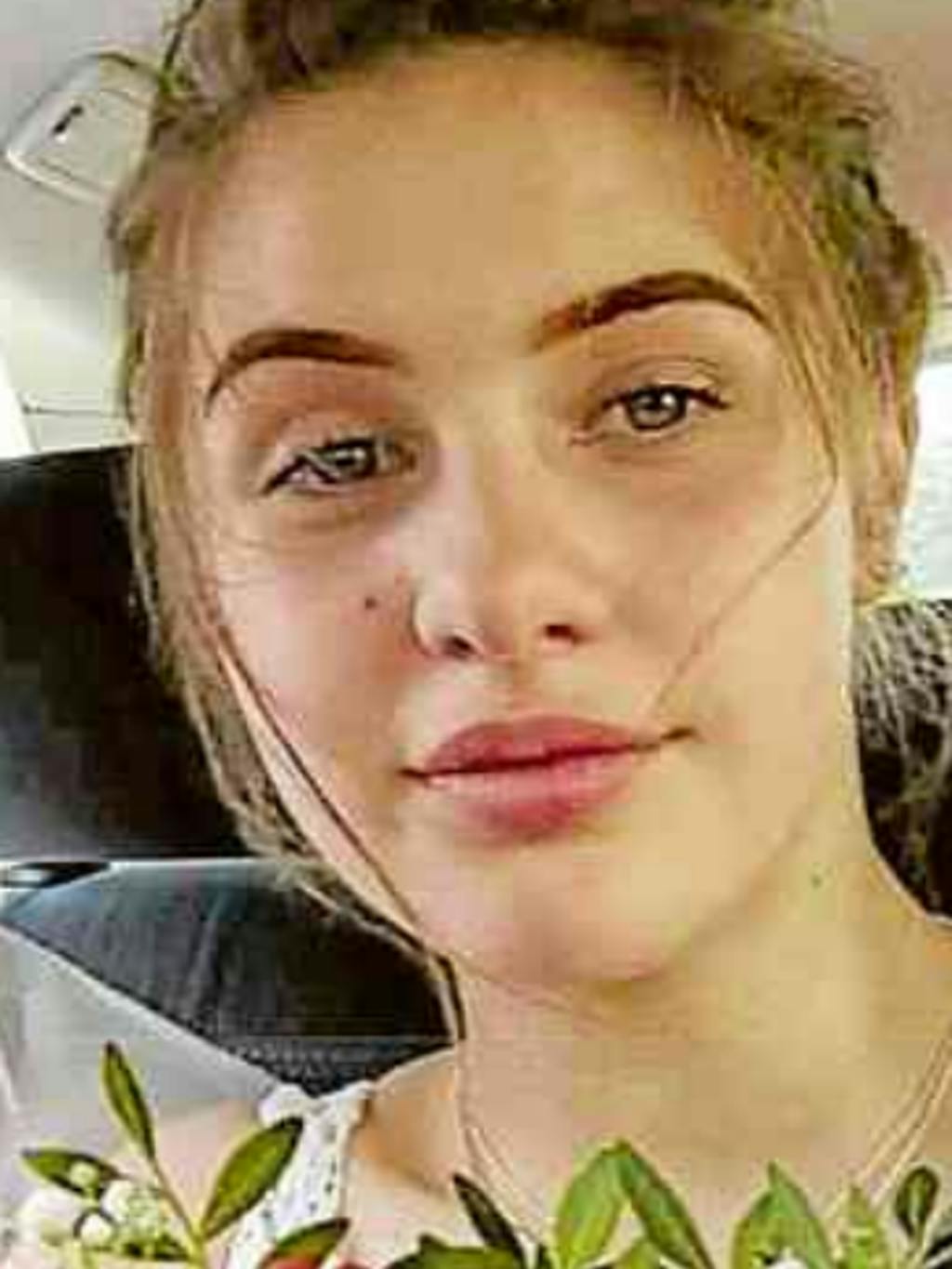 Ronja L. bei ihrer Jugendweihe wenige Wochen vor ihrem Tod. Sie wurde nur 13 Jahre alt.