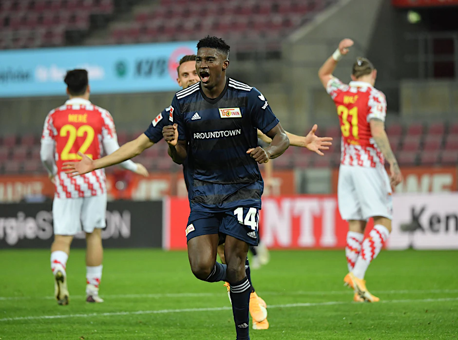 Taiwo Awoniyi feiert seinen ersten Treffer für Union.