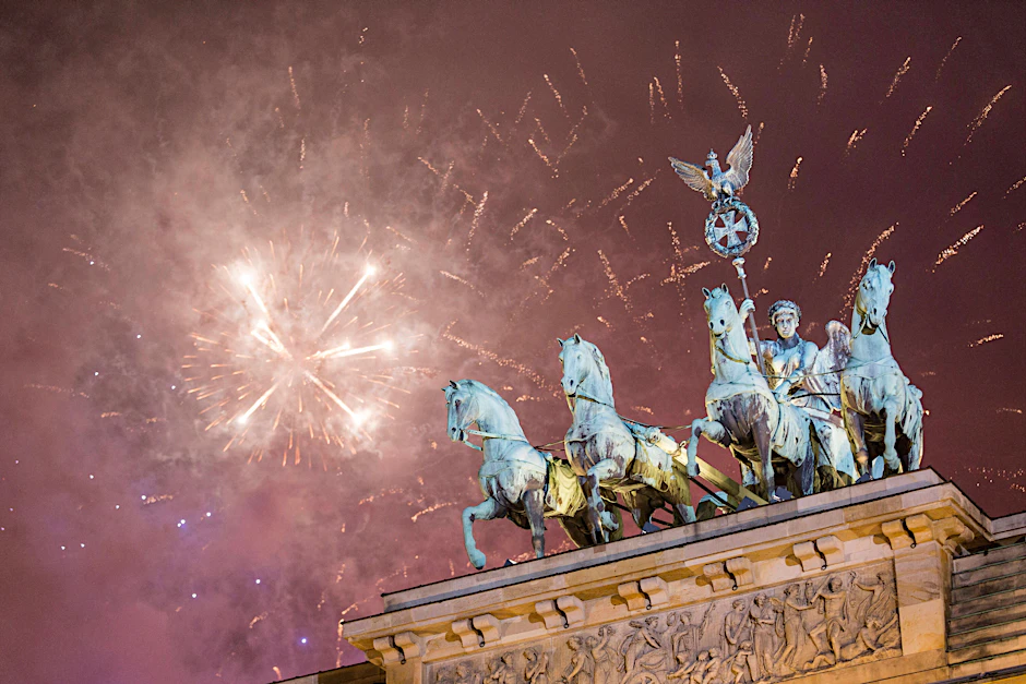 Party ohne Partygäste: Das ZDF will unverdrossen Silvester vom Brandenburger Tor live senden.