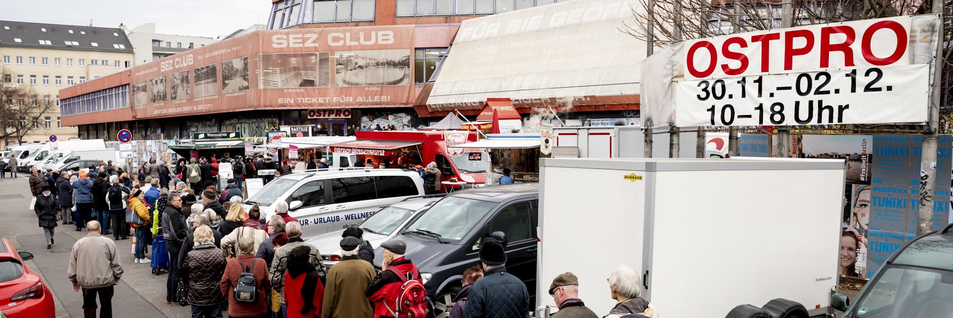 Ansturm auf die Weihnachts-Ostpro im SEZ: So wie 2018 auf diesem Foto sollte es auch in diesem Jahr wieder sein. Doch Corona machte den Veranstalter einen Strich durch die Rechnung.&nbsp;