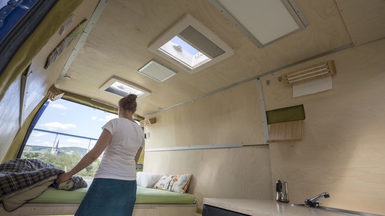 Wohnmobil Marke Eigenbau: So gelingt der große Traum vom Wohnen auf Rädern