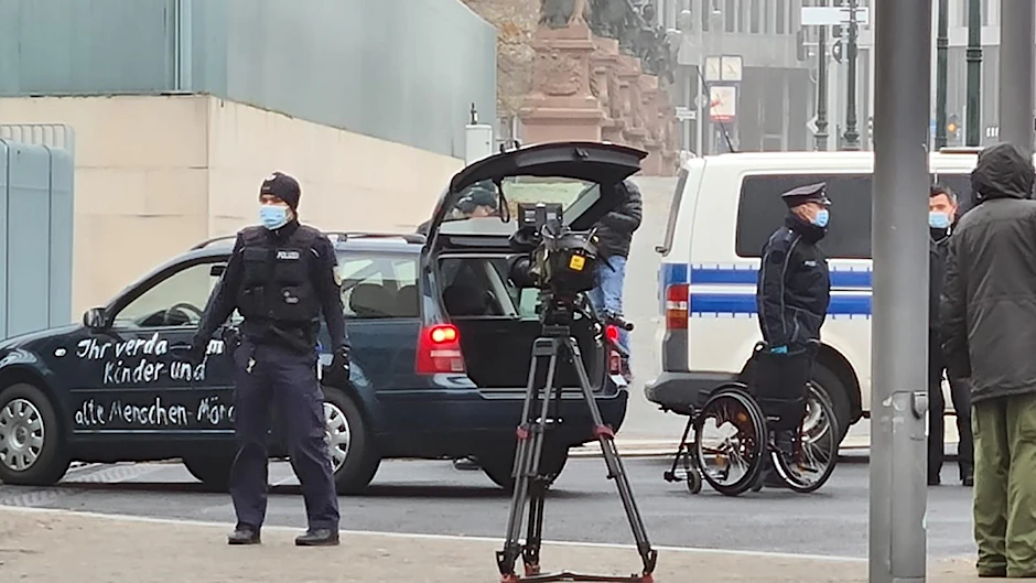 Anschlag auf das Bundeskanzleramt in Berlin.