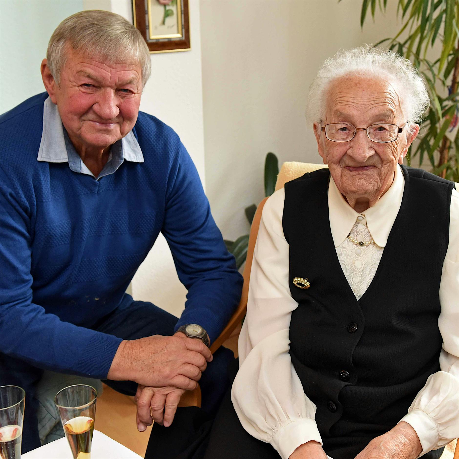 Zwei Weltkriege, Mauerbau und Mauerfall: Berlinerin ist 111 Jahre alt