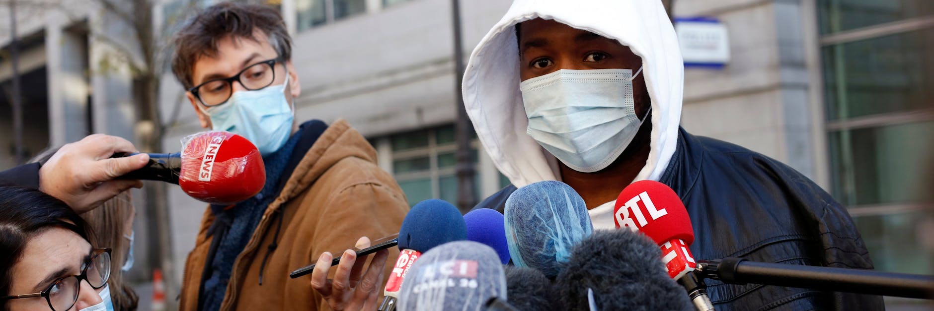 Der Musikproduzent namens Michel wurde Opfer der Polizeigewalt.