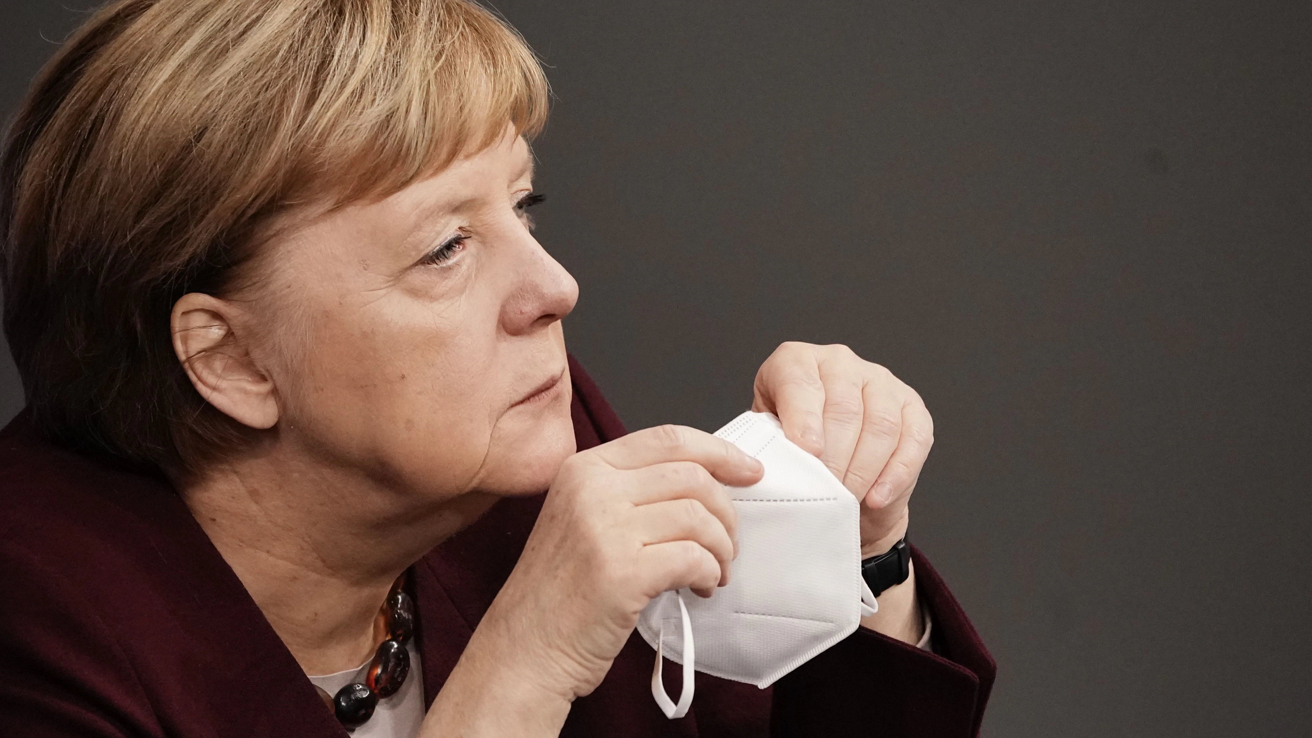 Bundeskanzlerin Angela Merkel vor ihrer Regierungserklärung zu den Corona-Beschlüssen der Bundesländer und der Bundesregierung.