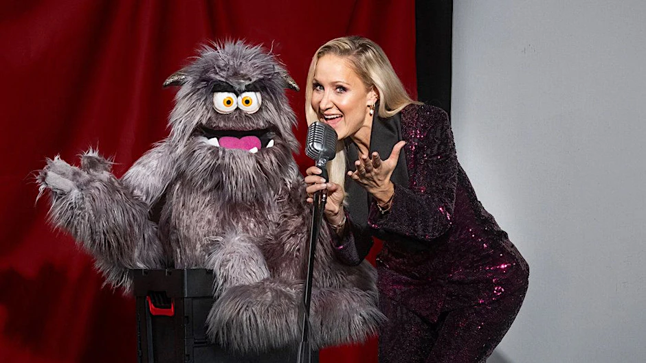 Pretty in Plüsch:&nbsp;Janine Kunze mit Werner Edel