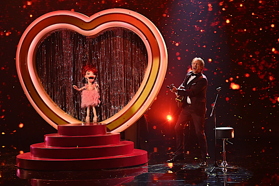 Komiker Ingolf Lück mit der Puppe Francesca de Rossi, der italienischen Diva.