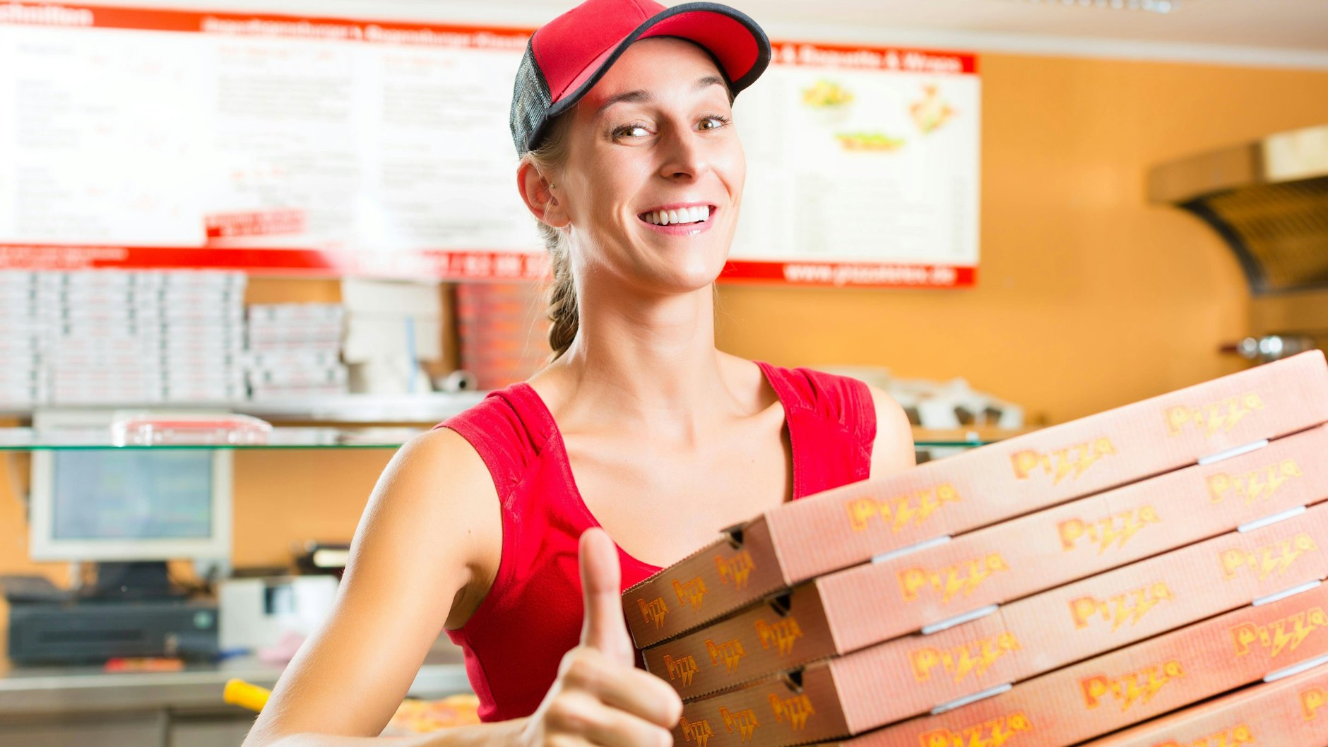 Für die Essensboten soll es Kündigungsfristen, Urlaubsregeln und eine Lohnfortzahlung bei Krankheit geben.