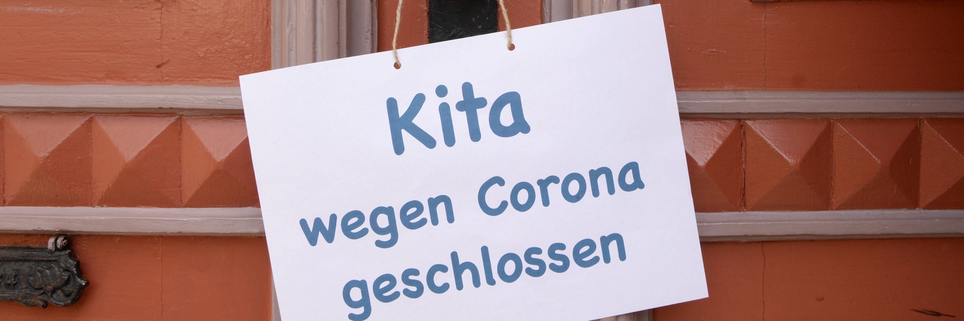 Kita Geschlossen Wegen Krankheit Geld Zurück Wegen Corona: Schon 83 Berliner Kitas sind dicht!