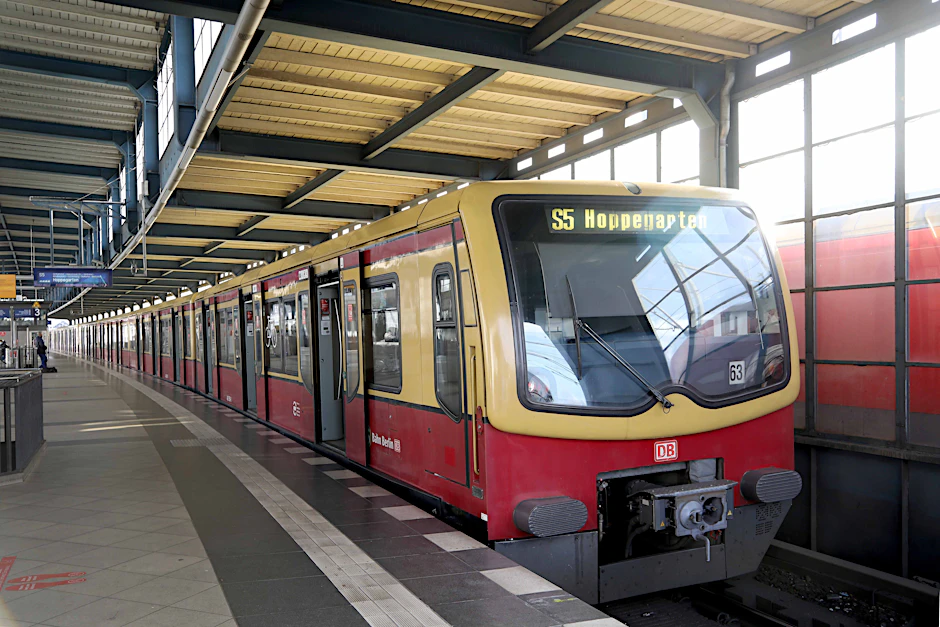 Schienenersatzverkehr statt S-Bahn (Symbolbild)