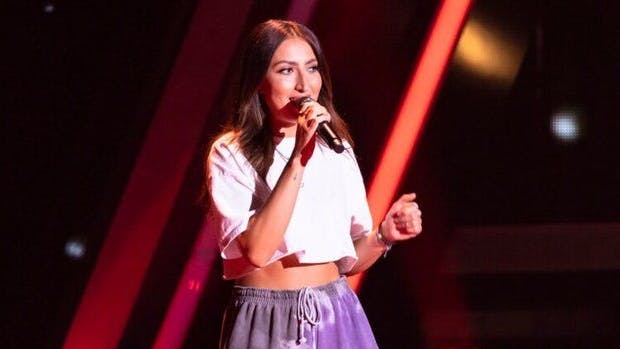 Maria Nicolaides auf der "The Voice of Germany"-Bühne. 