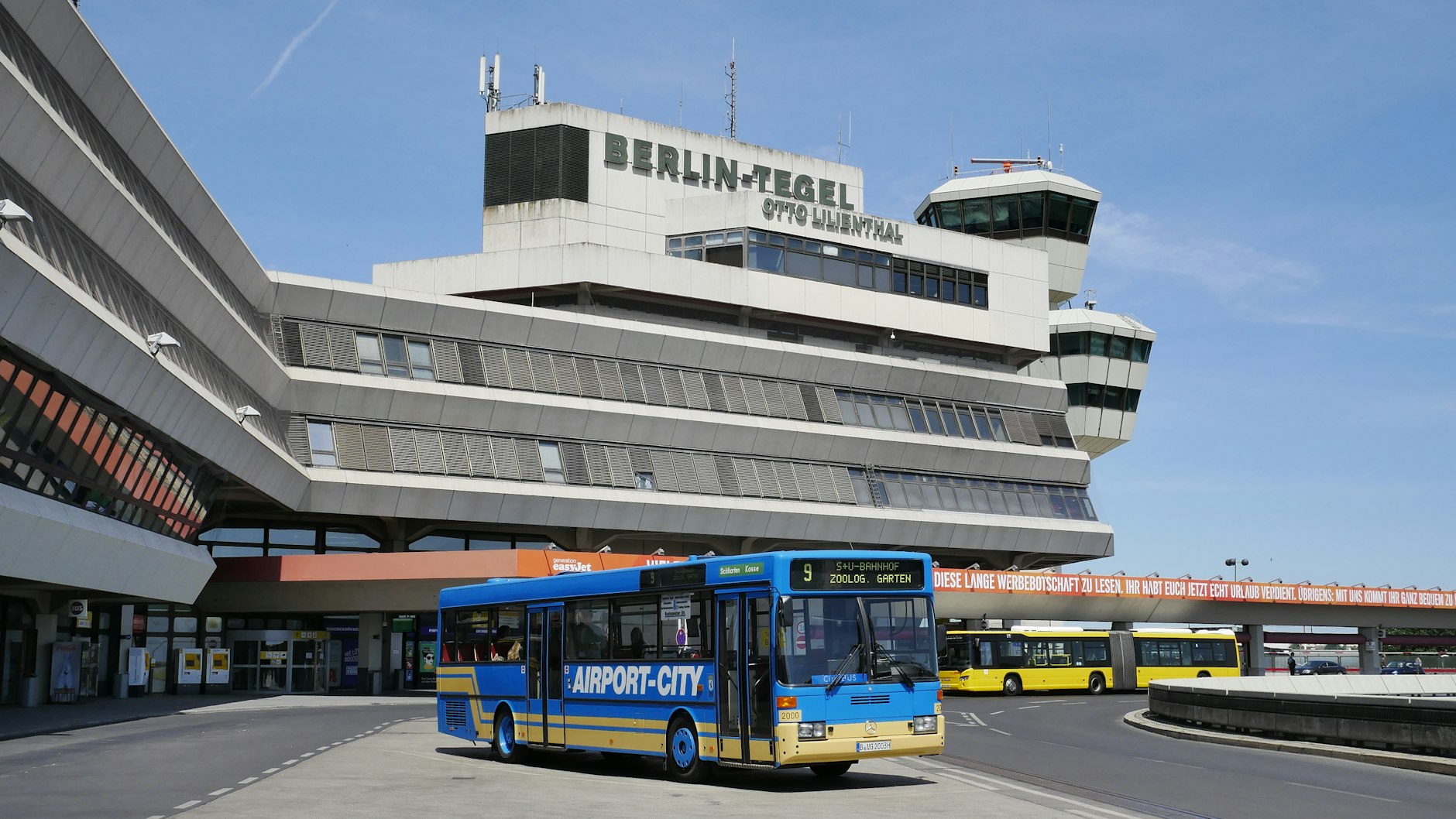 Einst gehörte er der BVG, nun der Arbeitsgemeinschaft Traditionsbus Berlin: Bus 2000 aus dem Jahr 1985 soll am Sonntag wieder nach Tegel fahren.