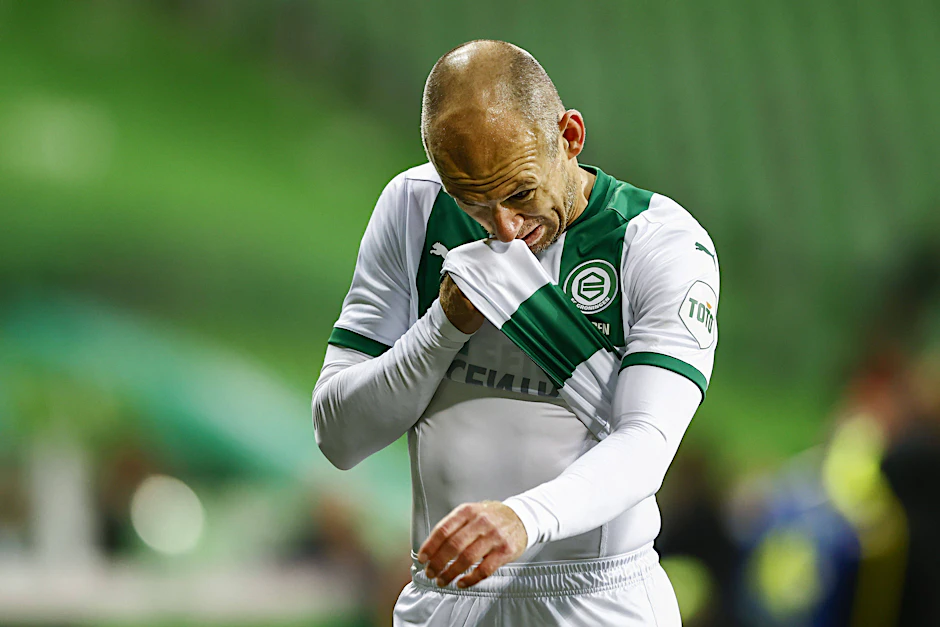 Arjen Robben hatte sich sein Comeback bei seinem Heimatverein FC Groningen anders vorgestellt. Er hat noch nicht die nötige Fitness.