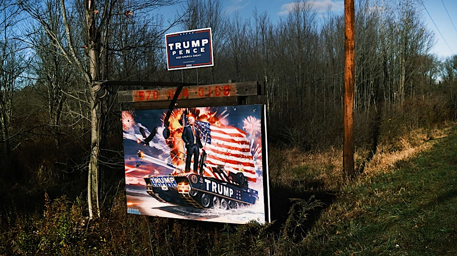 Trump-Wahlplakat an einer Landstraße im Bundesstaat Pennsylvania.
